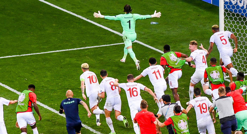 英格兰队险胜法国队，许昕刷新纪录