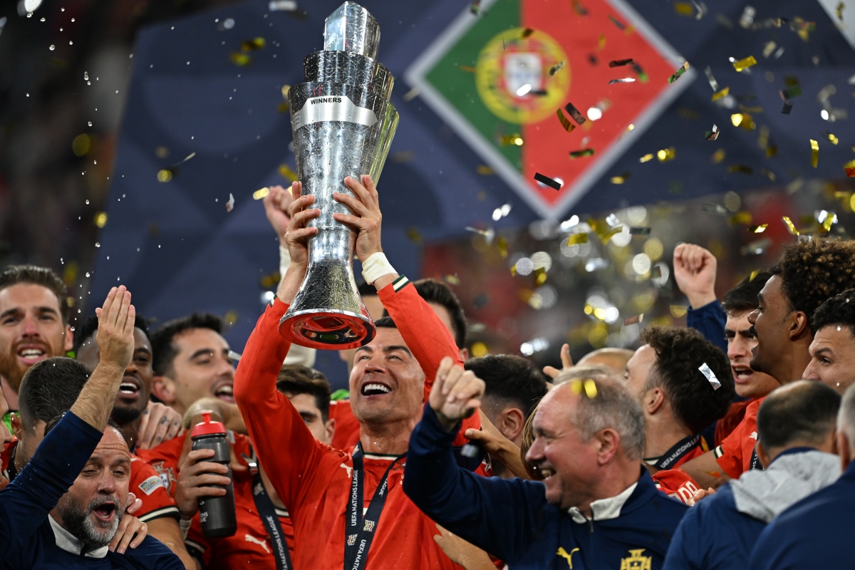 开云体育APP下载-威风凛凛！欧预赛比赛中强队对决场面澎湃