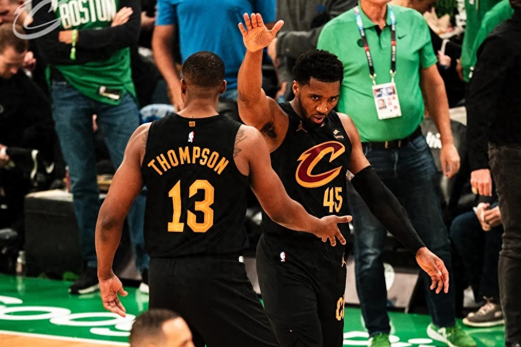 凯尔特人力克76人，米切尔统治全场