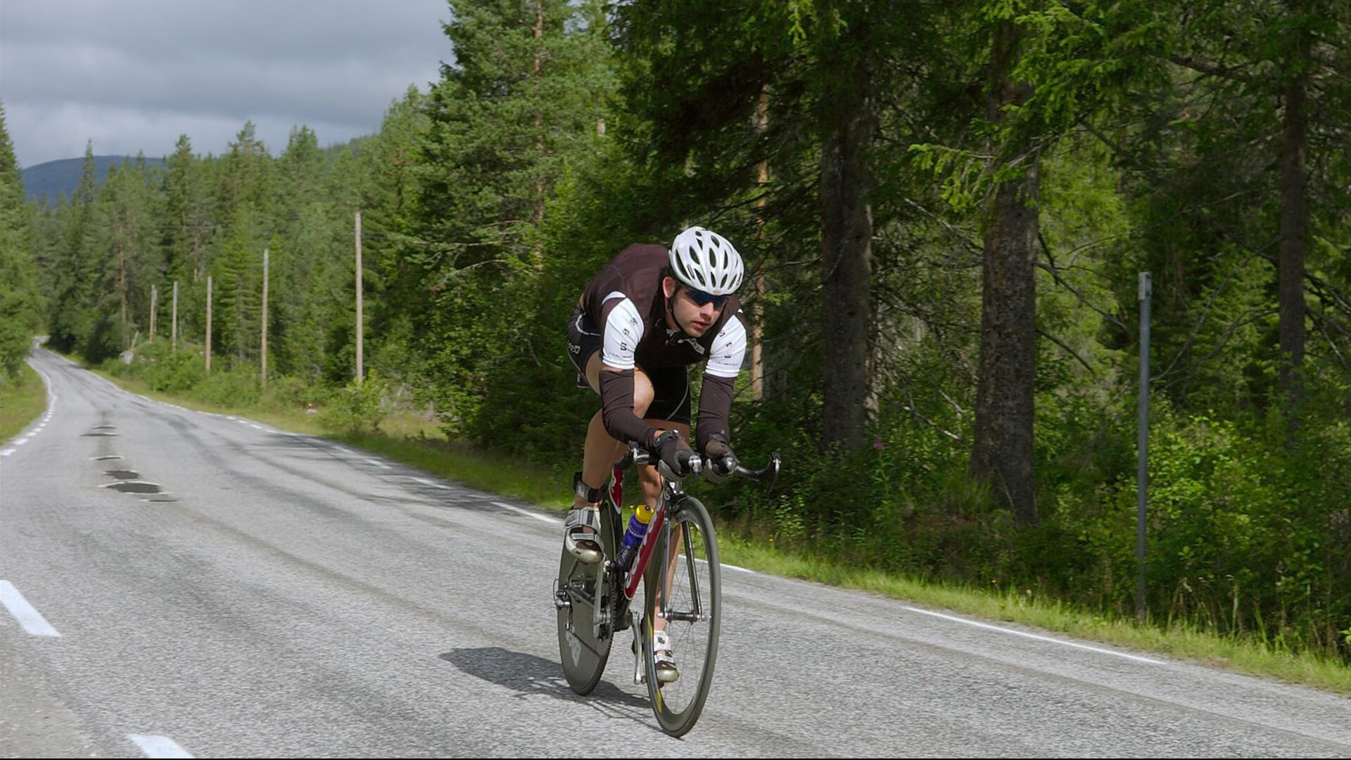 范弗利特冰火交响曲,活塞横扫森林狼背后的唯一性叙事