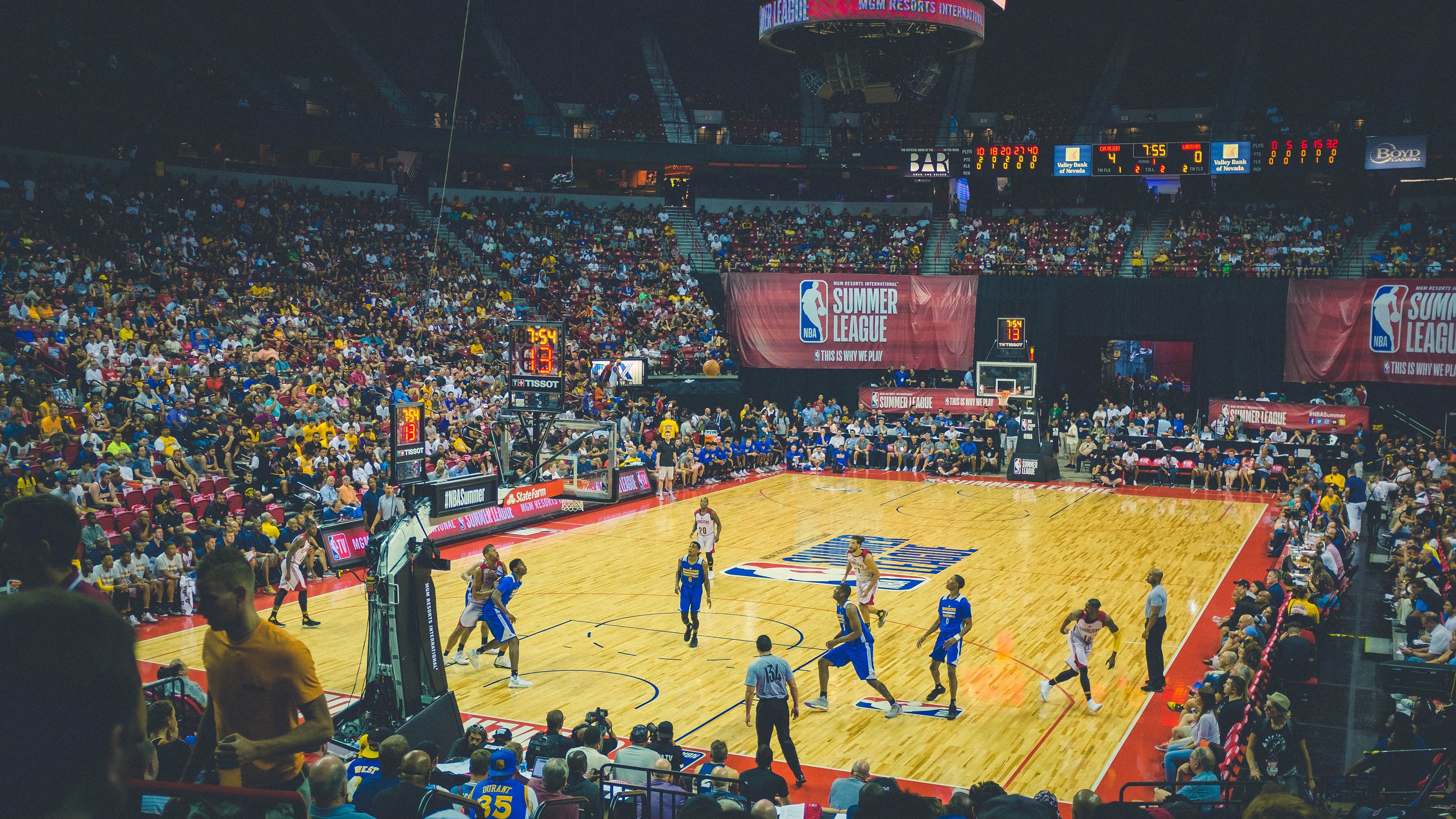 福克斯末节狂飙撕裂魔术防线,独行侠团队韧性诠释带走艺术