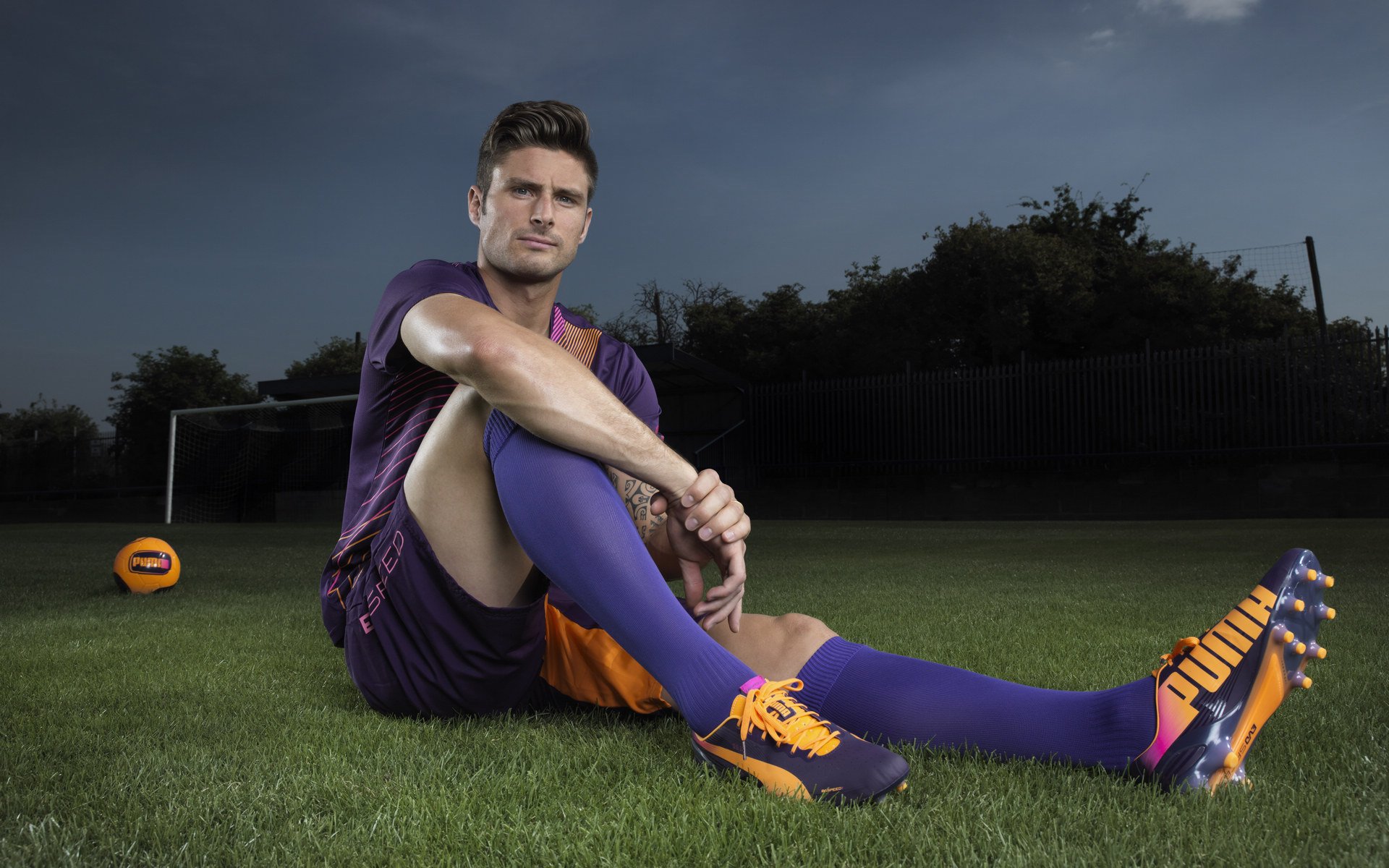 新王登基！贝林厄姆一肩扛起三狮军团，比利时黄金一代险胜塞内加尔迎开门红